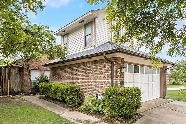 2100 Stradivarius Ln — Photo 4