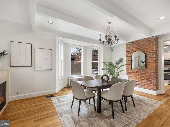 3rd image of 520 14th St NE