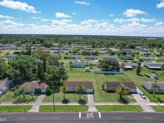 3rd image of 3650 Pan American Blvd