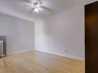 98 Leuty Ave, Toronto, ON M4E2R4