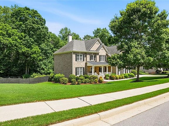 3rd image of 5835 Catalpa Ct