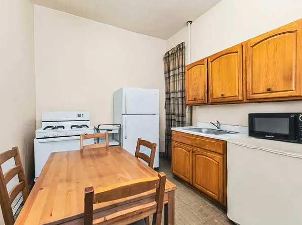 205 E 124th St APT 1B, New York, NY 10035