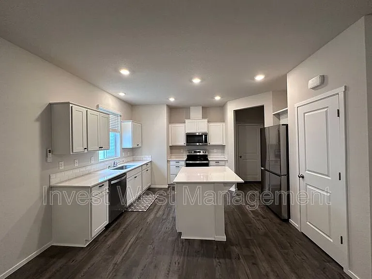 2635 NE 116th Pl — Photo 5