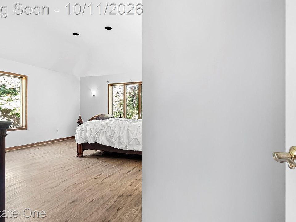 30526 Sibley Rd, photo 24