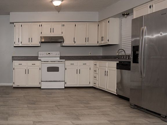 4th image of 7302 Kenmoor Dr