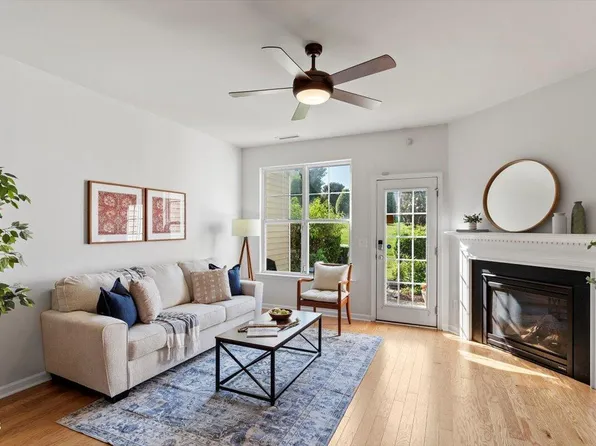 100 Stratford Lakes Dr Unit 227, Durham, NC 27713