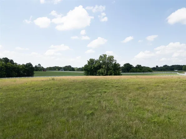 10 Makenzie Pointe Ln, Foley, MO 63347