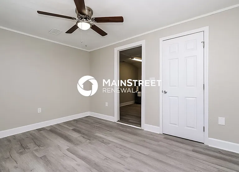 12906 Kings Manor Ave — Photo 11