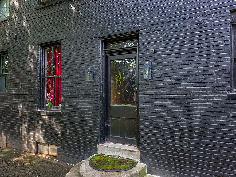 240 E Frederick St #2 — Photo 29