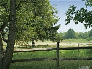 5th image of 2 Evergreen Way