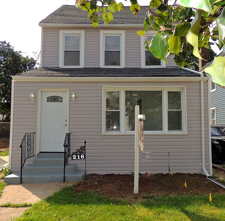 1st image of 218 Princeton St #218