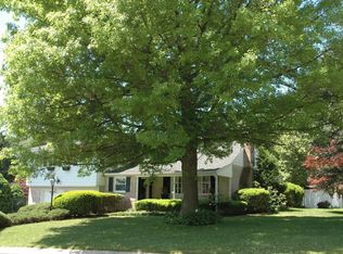 54 Churchill Dr, York, PA 17403