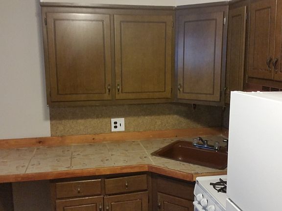 2nd image of 1028 E Lycoming St APT 2F