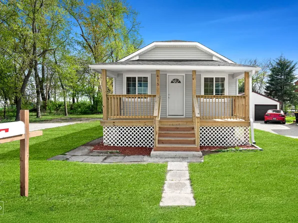 415 W Riverside Dr, McHenry, IL 60051