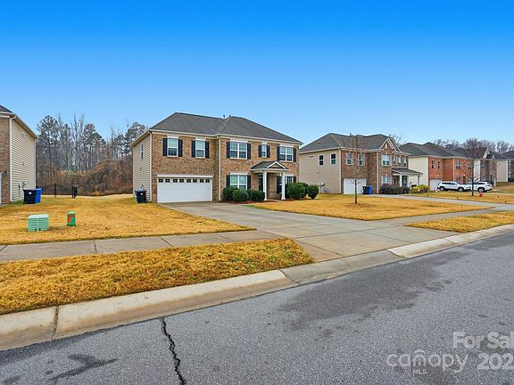 2nd image of 182 Sassafras Rd