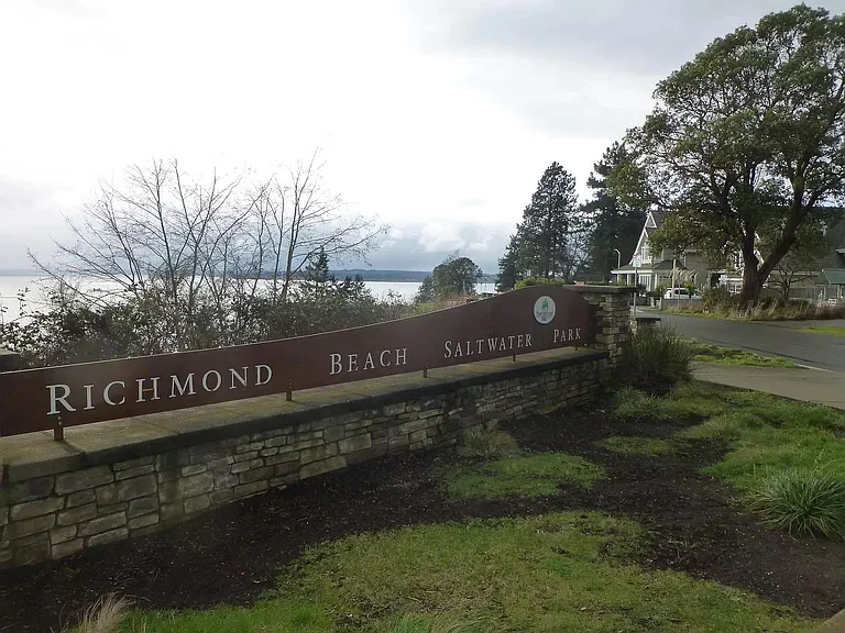2 Blocks from Richmond Beach Saltwater Park