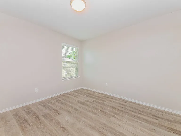2609 Hutchins Dr — Photo 14