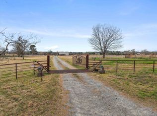 6040 Bobwhite Rd, Gilmer, TX 75645