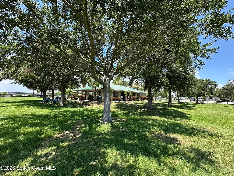 616 Manatee Bay Dr — Photo 47