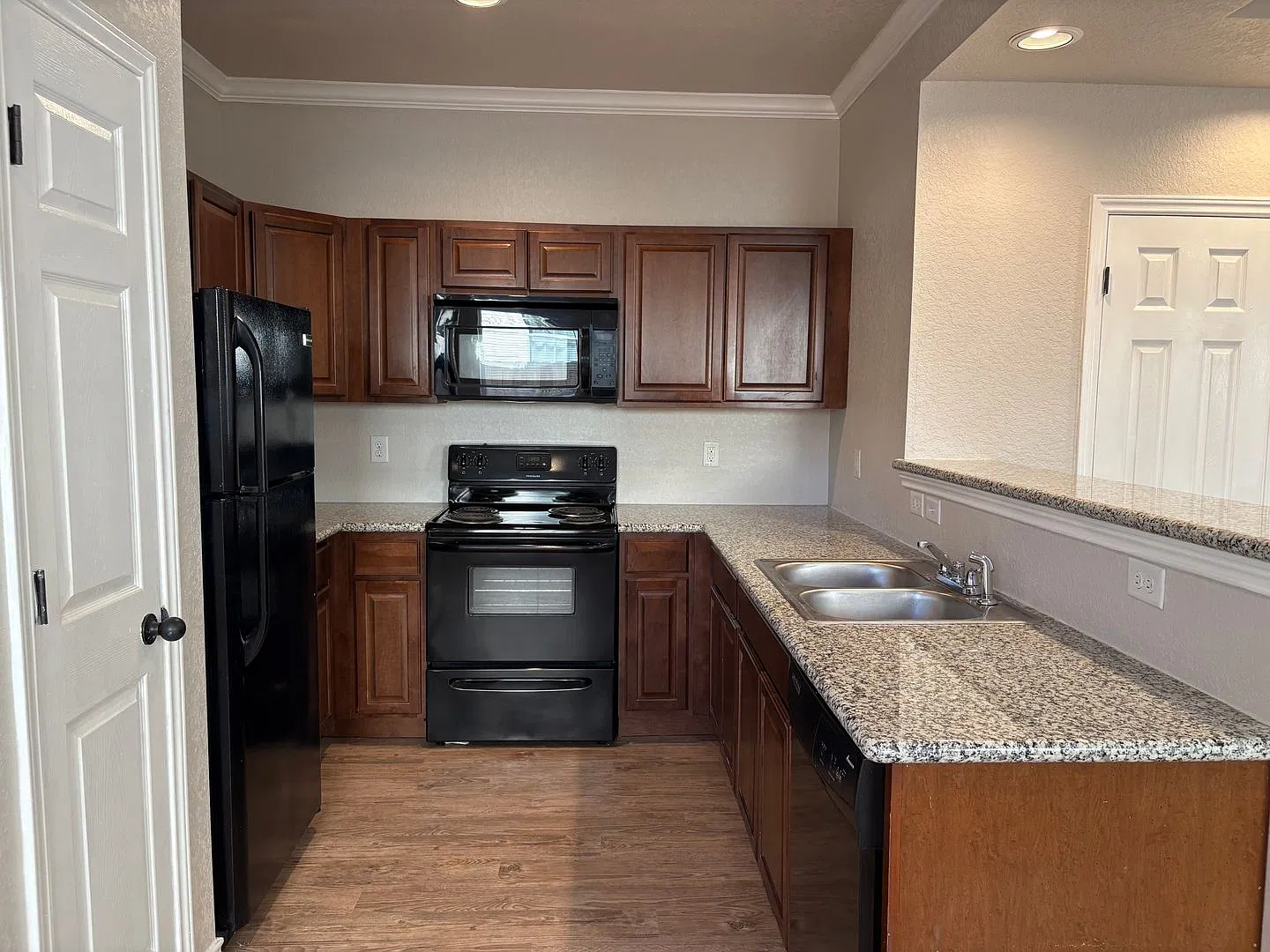 Medical Center Townhome — Photo 4