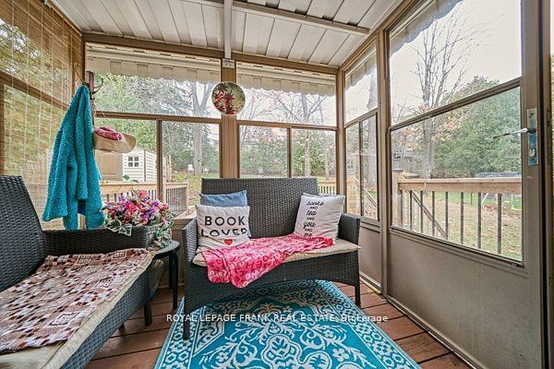 Peterborough House for rent - 3 Bedrooms — photo 24