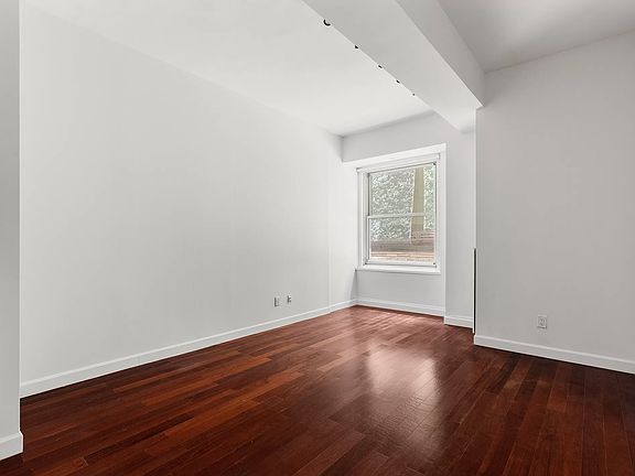 2nd image of 88 Greenwich St APT 329