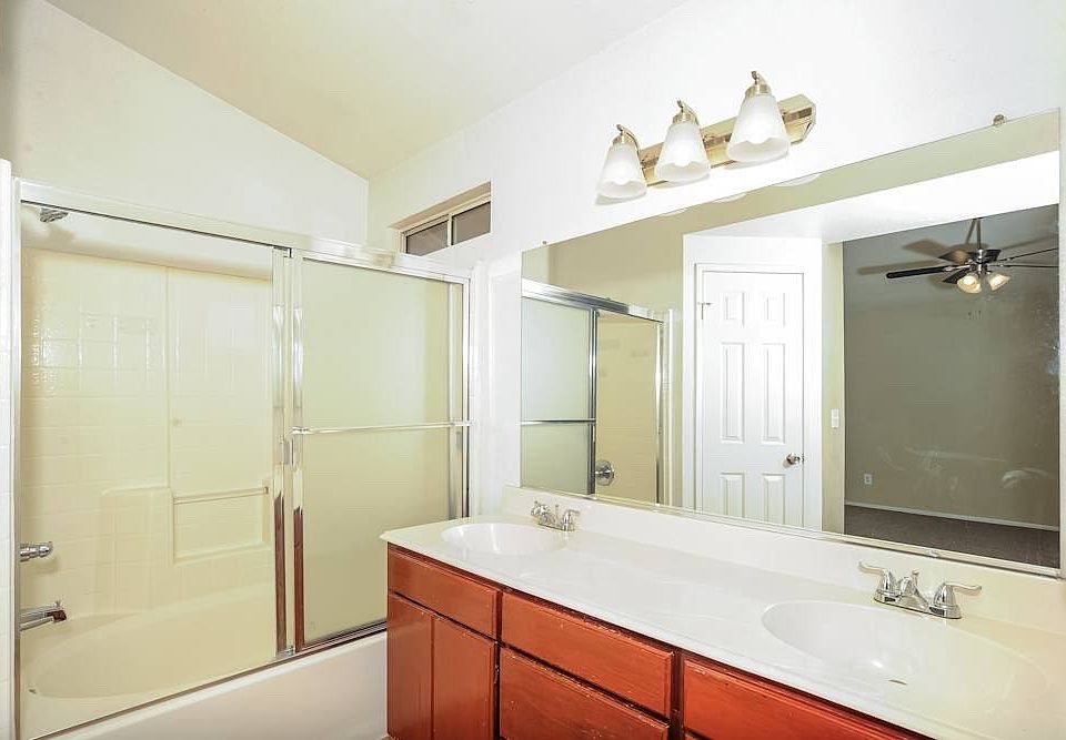 1st image of 39916 Milan Dr #3