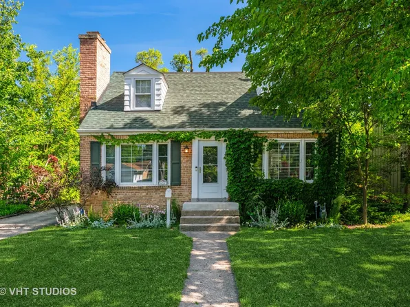 654 Elder Ln, Deerfield, IL 60015