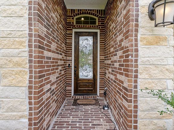 3rd image of 23110 Creek Park Dr