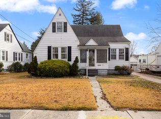 303 Pine St, Carneys Point, NJ 08069