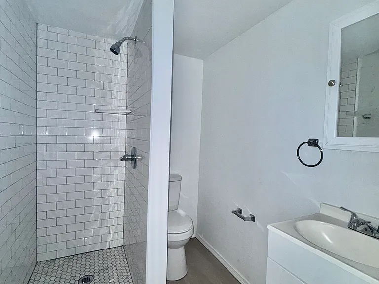 529 SE 15th St — Photo 19