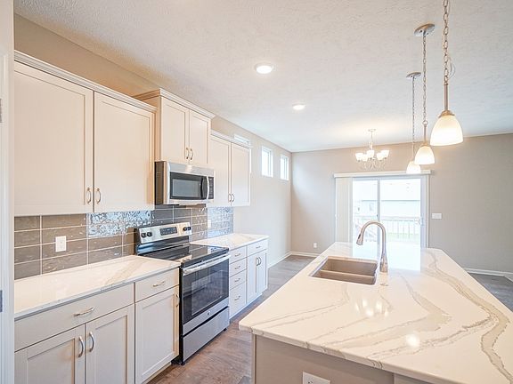 5th image of 9506 S 183rd Ave #Prbxeu
