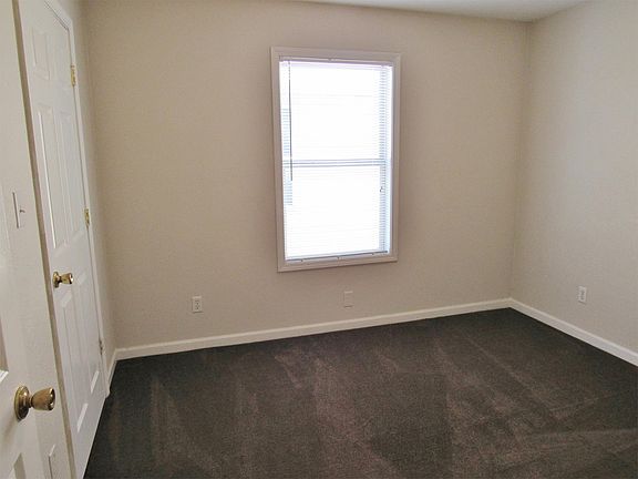 5th image of 2607 Holland St