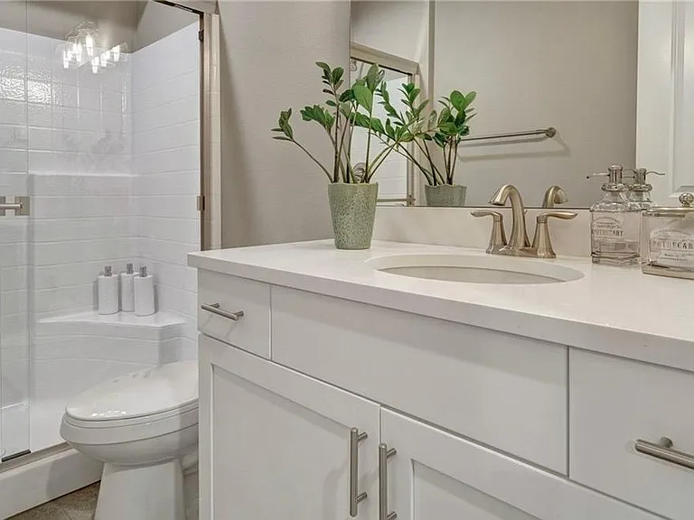 1st floor bathroom