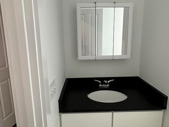 5th image of 88 Pease Hill Road