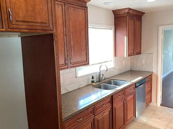 4th image of 22034 Galvez St