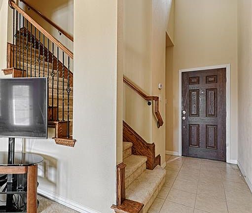 3rd image of 150 Barrington Ln