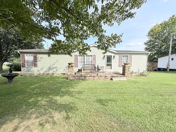 2nd image of 4265 Willailla Rd