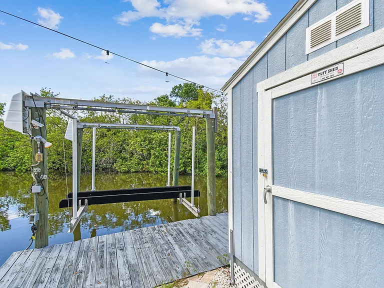 8611 Driftwood Dr — Photo 65