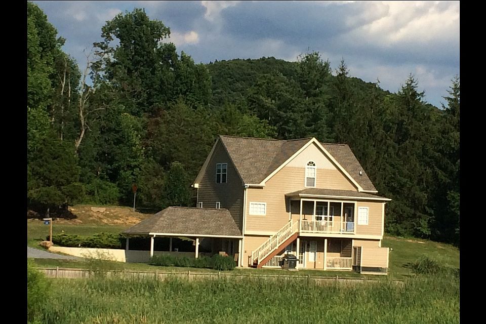 Rear View from Spring Ridge 