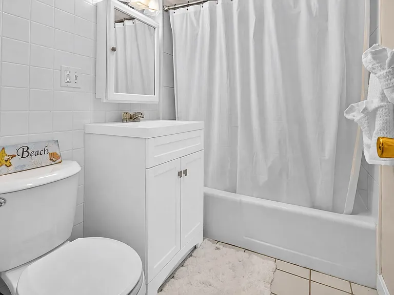 52 Beach St #2 — Photo 19