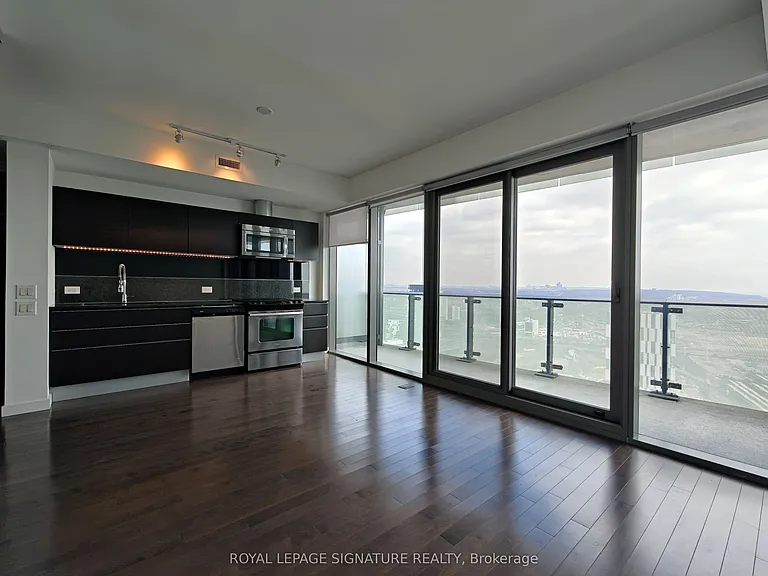 390 Cherry St #3305 — Photo 13