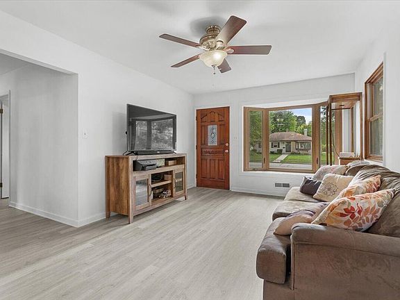 5th image of 1004 4th AVENUE