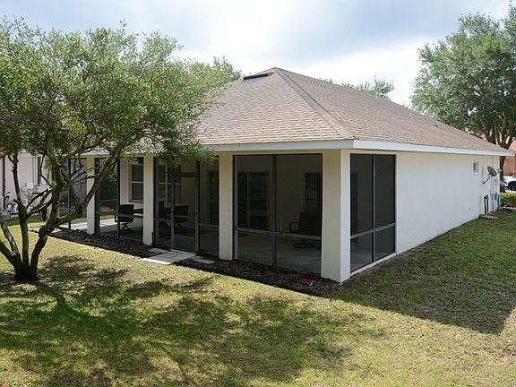 3rd image of 10747 Masters Dr