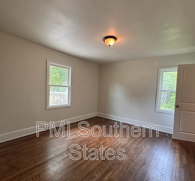 110 Stone Creek Dr — Photo 8