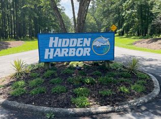 102 Hidden Harbor Ln, Beaufort, NC 28516
