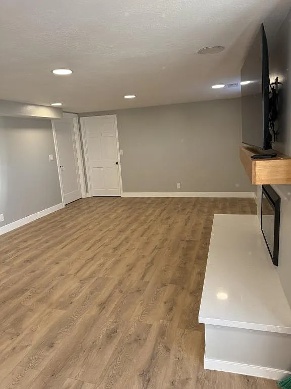 1433 Bluebell Cir — Photo 3