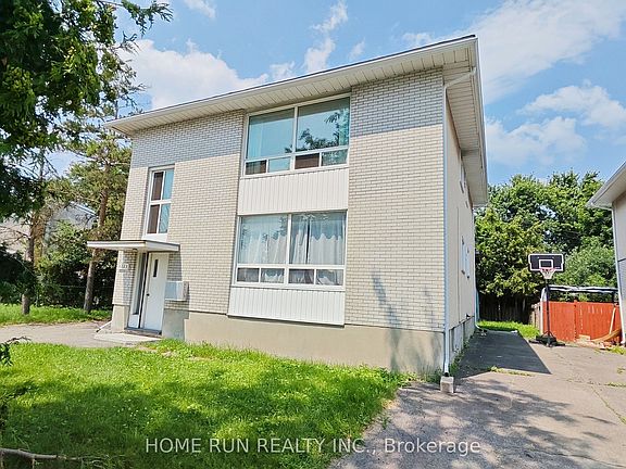 3rd image of 1023 Meadowlands Dr