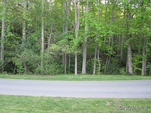 2nd image of 117 Fairway Dr