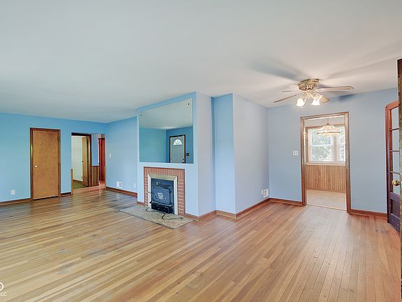 4th image of 360 E Edgewood Ave